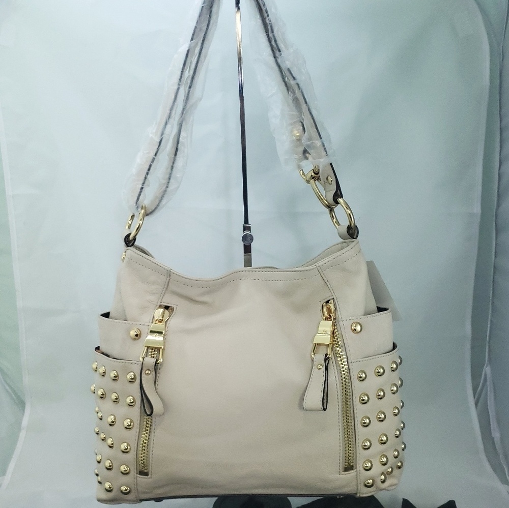 B Makowsky Leather Messenger Crossbody Handbag